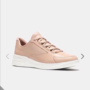 Under Armour Charged Pivot Low